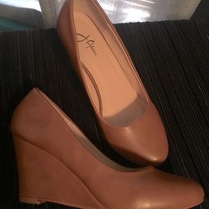 Women’s brown wedges